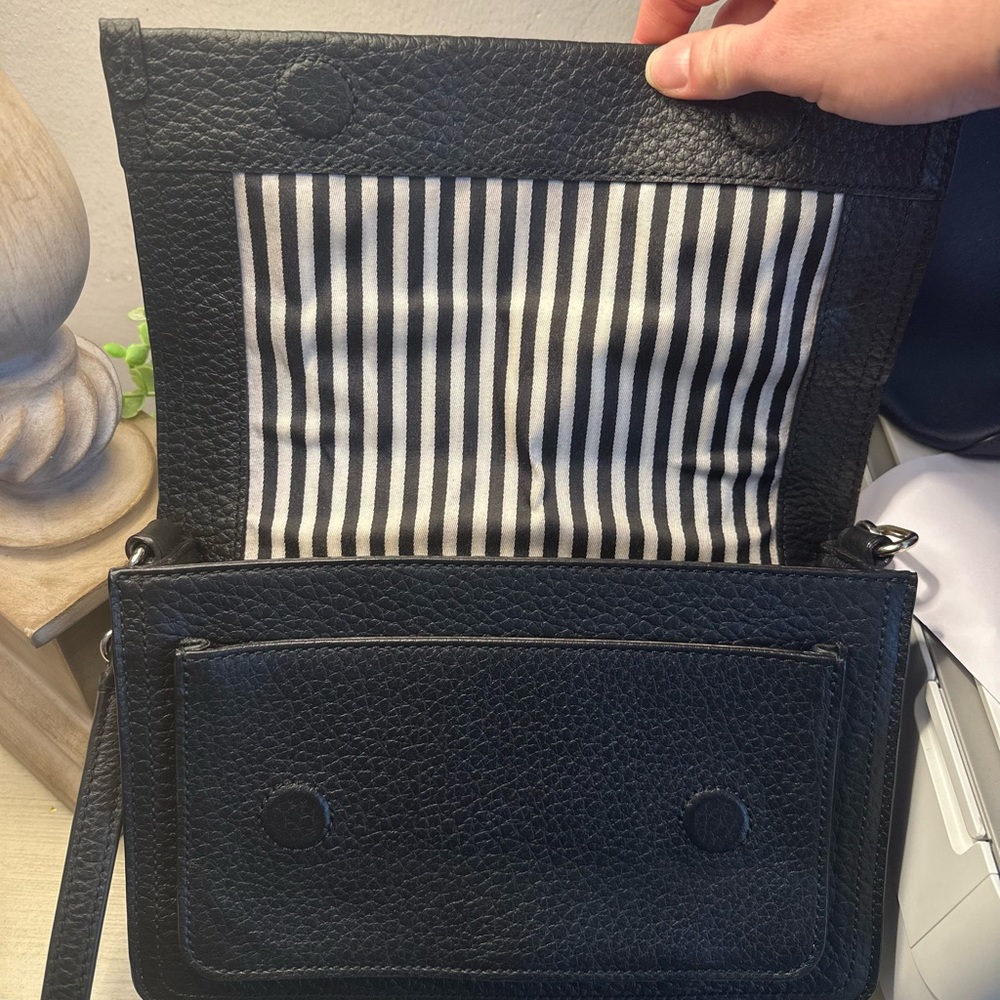 Kate Spade Pebbled Leather black Crossbody Bag - Picture 8 of 12